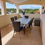 شقة Tara *