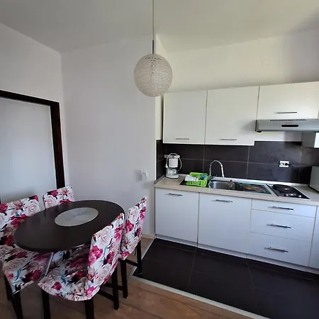 Apartment Tara *